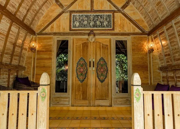 Lumbung Sari Wooden Private With Greenery View Villa Ubud